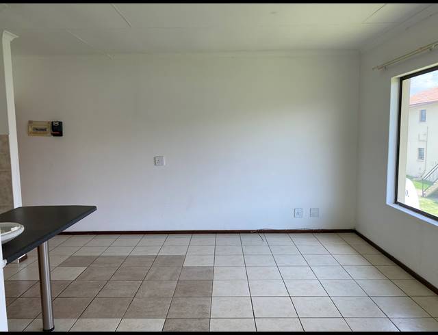 BEDROOM SECTIONAL TITLE FOR SALE IN PARKRAND